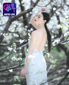 Read more about the article Mengagumkan! Penampilan Menggemaskan Model Tiongkok, Wei Wei, dalam Siaran Langsung di Hot51live. Beautiful live shows on hotlive