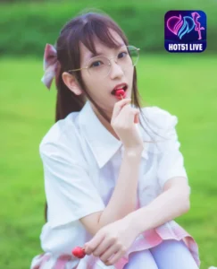 Read more about the article Mengenal Yue Ling Er, Model Cantik dari China yang Menghibur di Live Streaming Hot51. Beautiful girl livestream