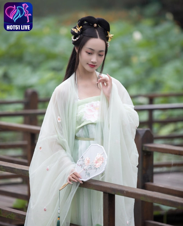 You are currently viewing Beautiful Ling Zi Xi di Hot51 Keindahan dan